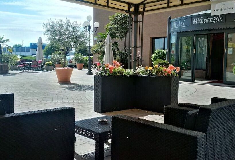 בית מלון כפרי Michelangelo