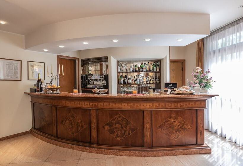 בית מלון כפרי Michelangelo