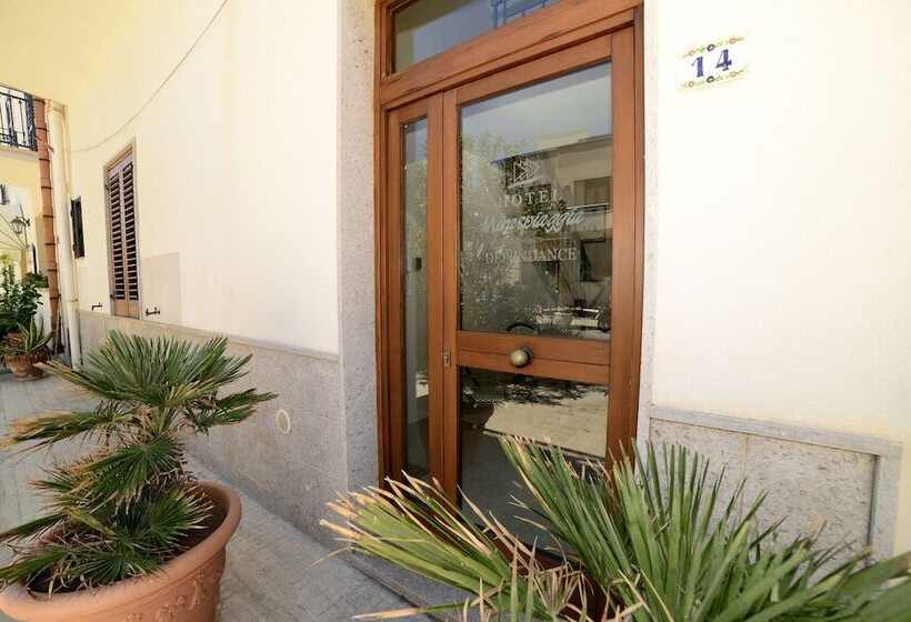 هتل Mira Spiaggia