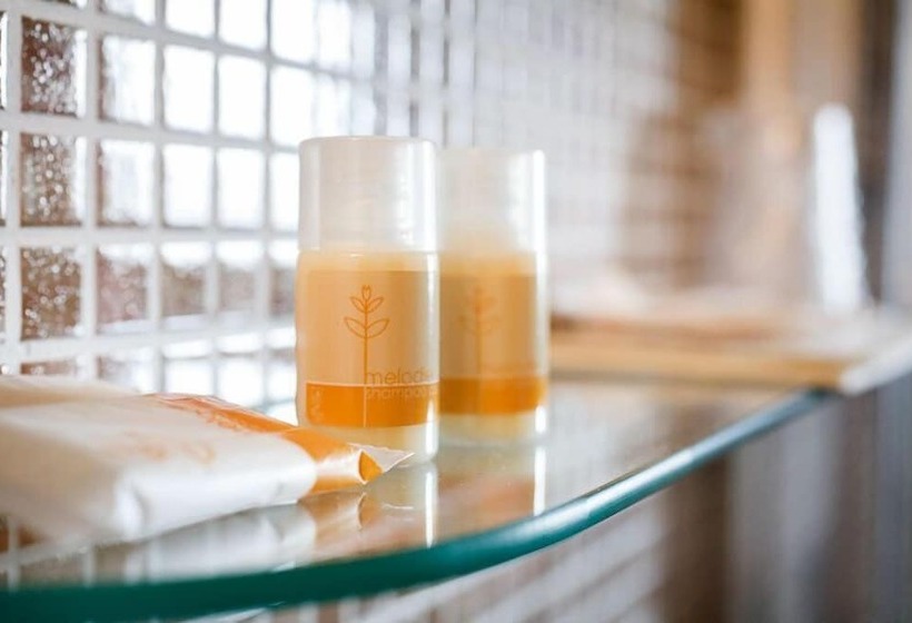 Отель Montebello