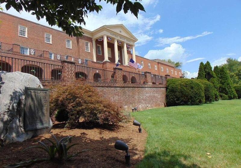 Natural Bridge Hotel, Trademark Collection By Wyndham