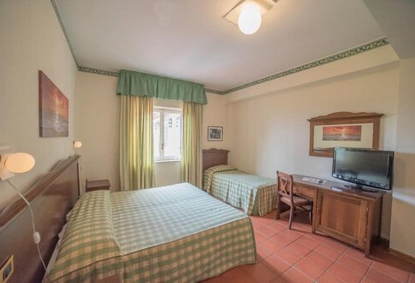 هتل Orizzonte Acireale