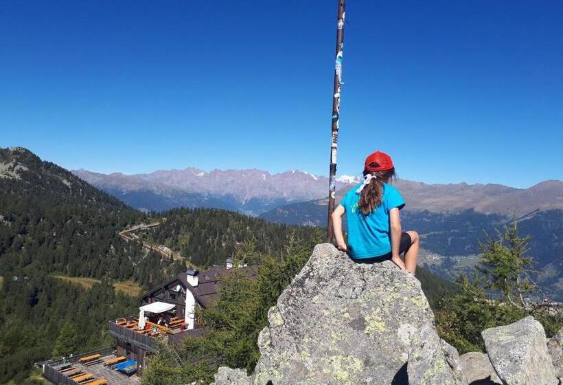 בית מלון כפרי Ortles Dolomiti Walking & Spa