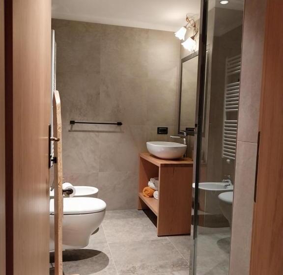 בית מלון כפרי Ortles Dolomiti Walking & Spa