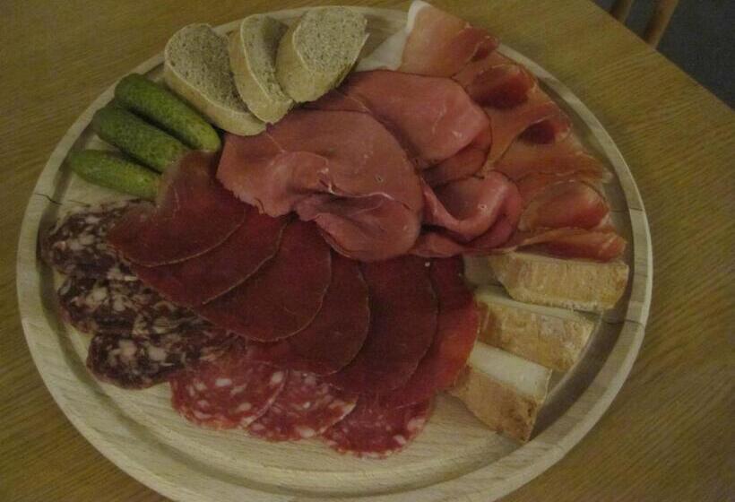 בית מלון כפרי Ortles Dolomiti Walking & Spa