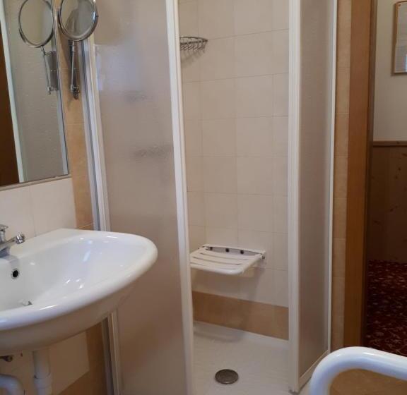 בית מלון כפרי Ortles Dolomiti Walking & Spa