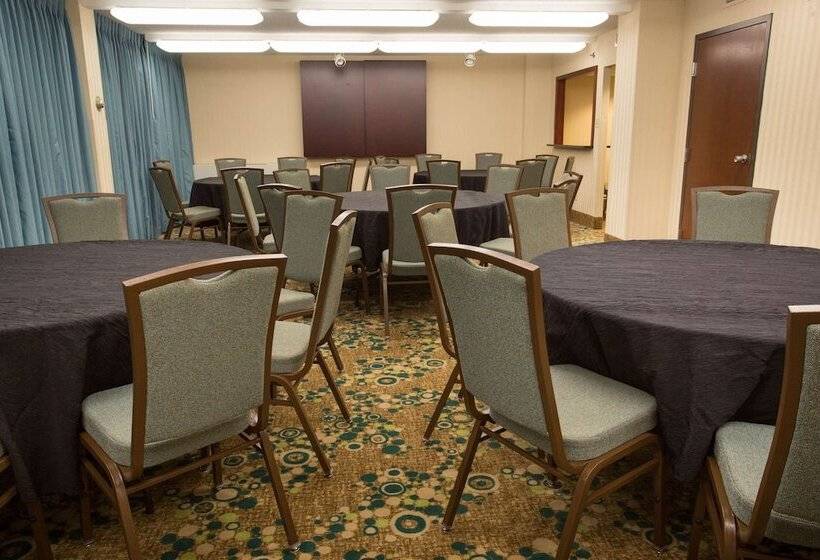 فندق Pear Tree Inn St. Louis Near Union Station