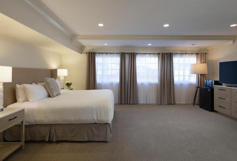 호텔 Pelican Inn & Suites