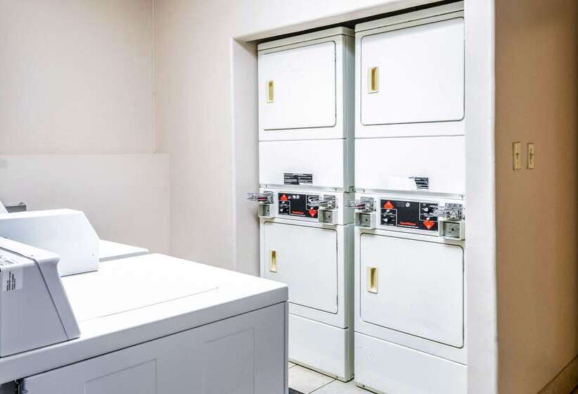 هتل Quality Inn Moss Point   Pascagoula