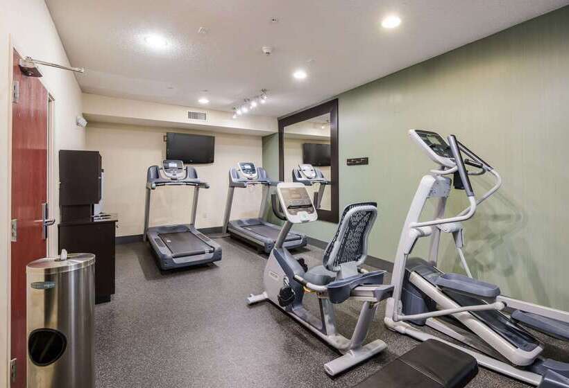 בית מלון כפרי Quality Inn & Suites Quincy  Downtown