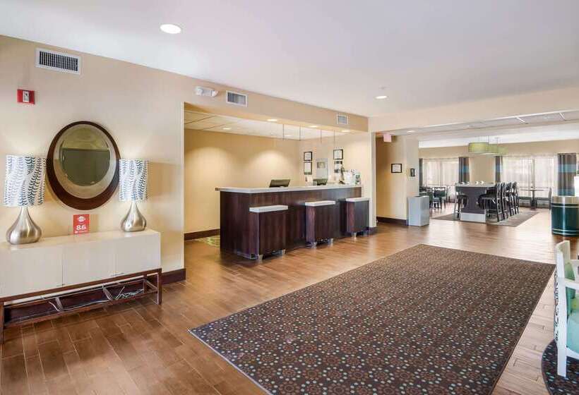 فندق Quality Inn & Suites Quincy  Downtown