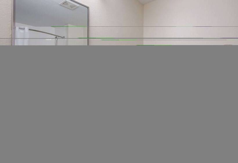 בית מלון כפרי Quality Inn & Suites Quincy  Downtown