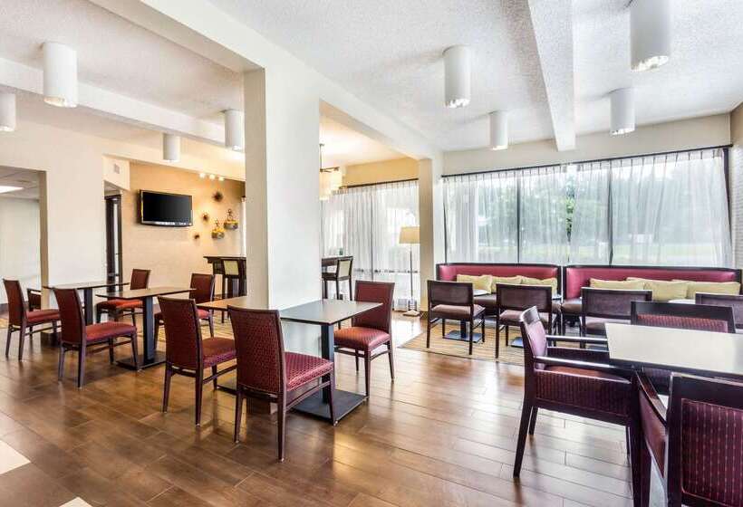 בית מלון כפרי Quality Inn Walterboro