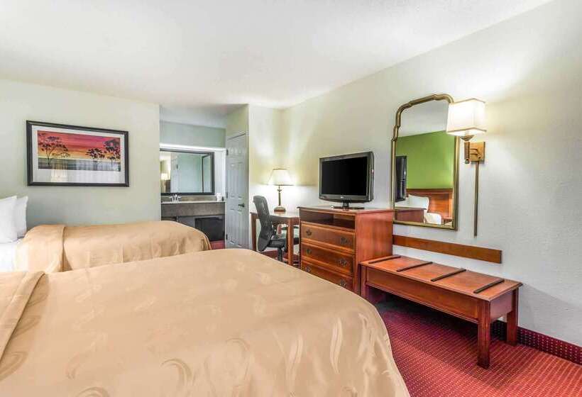 בית מלון כפרי Quality Inn Walterboro