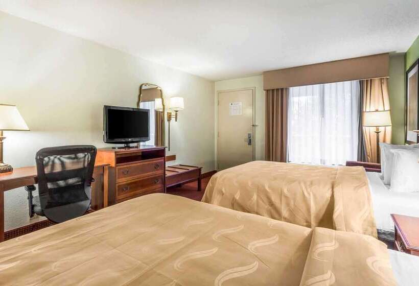 בית מלון כפרי Quality Inn Walterboro