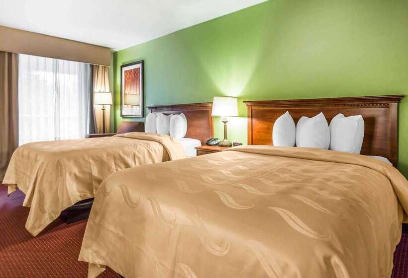 בית מלון כפרי Quality Inn Walterboro