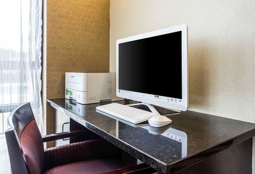 בית מלון כפרי Quality Inn Walterboro