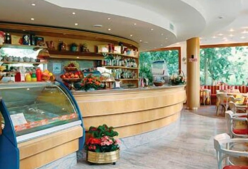 فندق Ristorante Costa