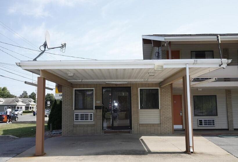 호텔 Scottish Inns Albany