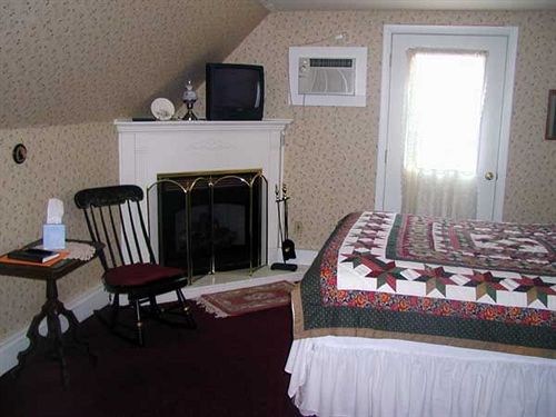 Отель Silas Griffith Inn