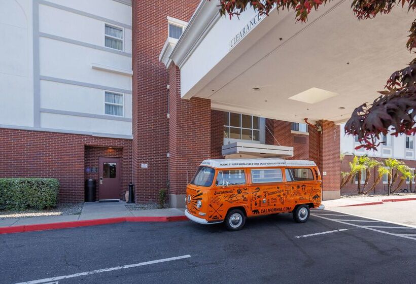 Отель Sonesta Essential Vacaville  Napa Valley