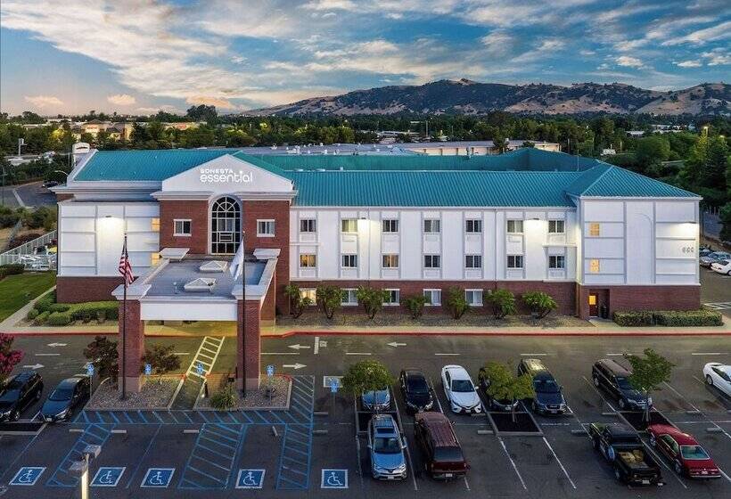 בית מלון כפרי Sonesta Essential Vacaville  Napa Valley