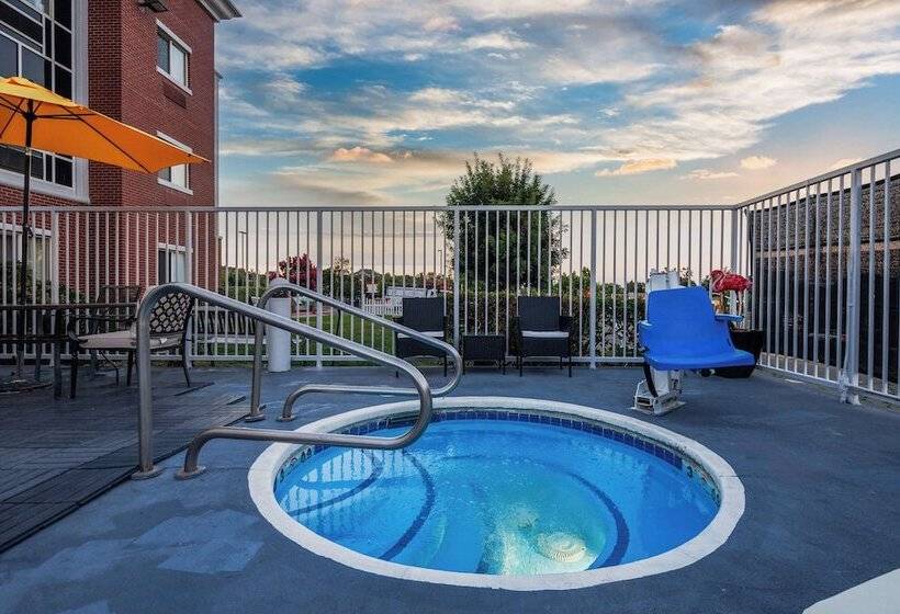 Отель Sonesta Essential Vacaville  Napa Valley