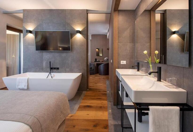 Sport Village Hotel & Spa