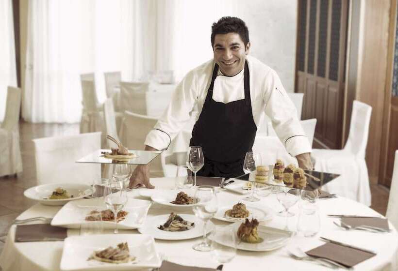 Sport Village Hotel & Spa