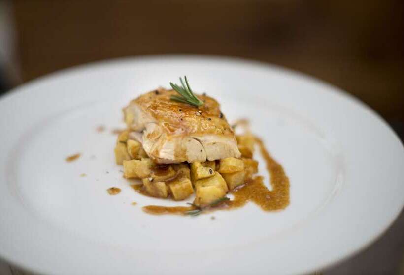 Sport Village Hotel & Spa