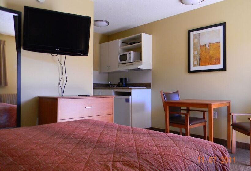 فندق Stay Inn & Suites   Stockbridge
