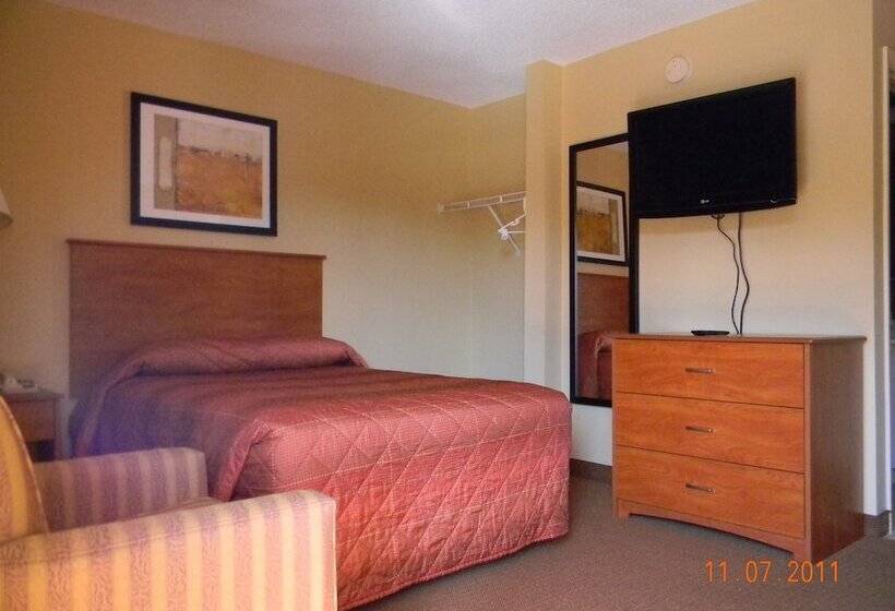 فندق Stay Inn & Suites   Stockbridge
