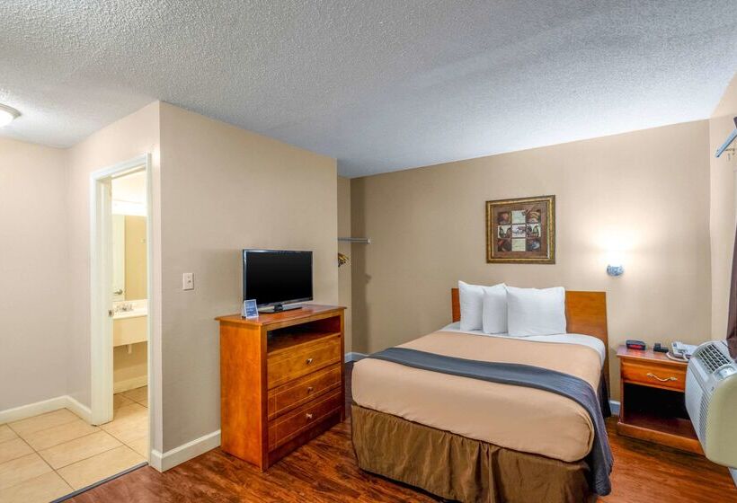 Отель Tampa Bay Extended Stay   Airport