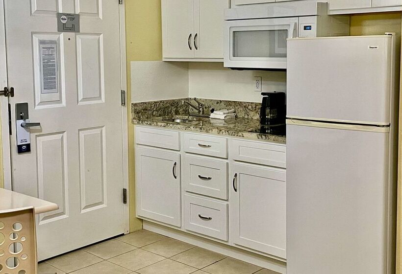 فندق Suburban Studios Fort Myers Cape Coral