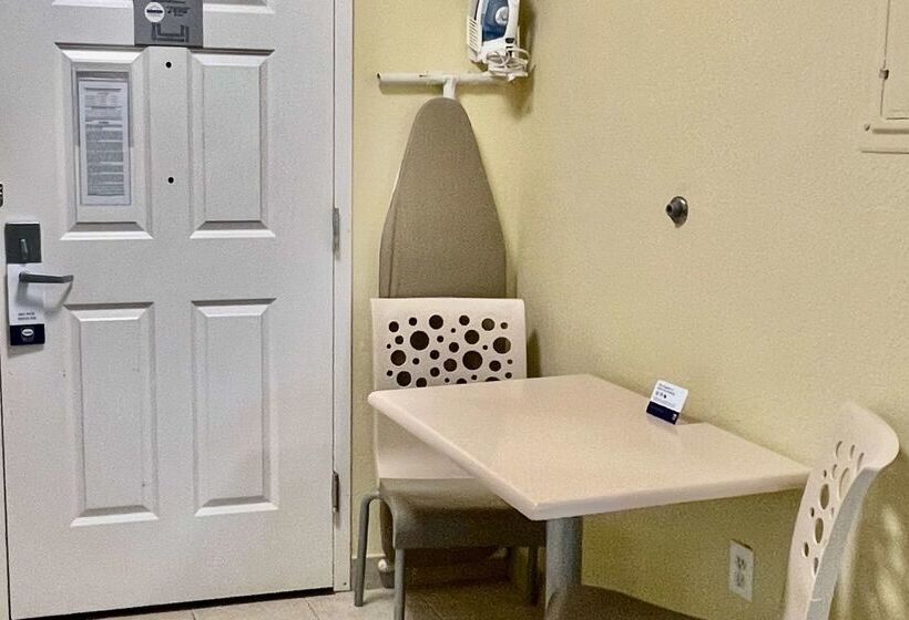 فندق Suburban Studios Fort Myers Cape Coral