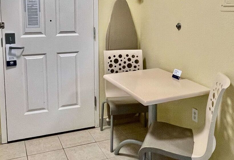 فندق Suburban Studios Fort Myers Cape Coral