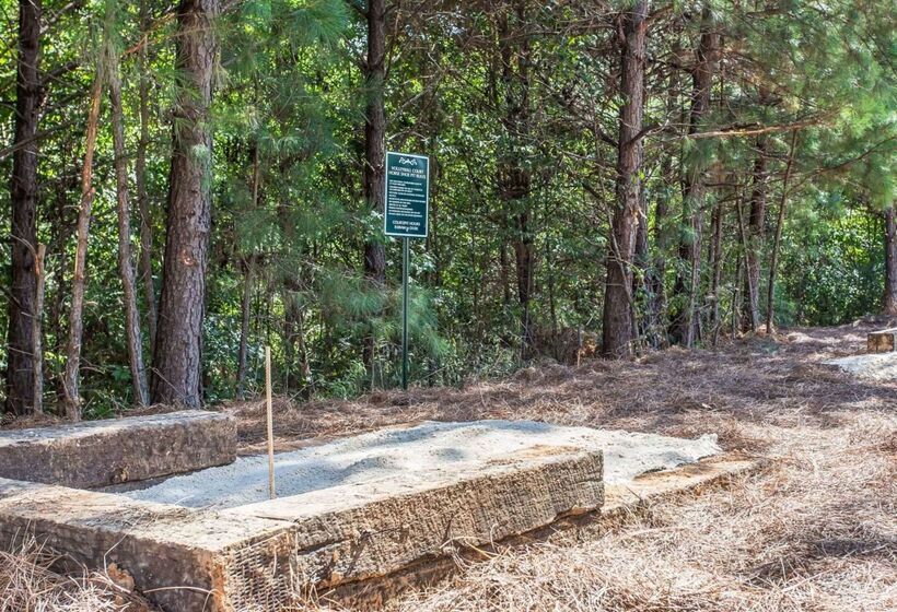 Отель Suburban Studios Kennesawmarietta North