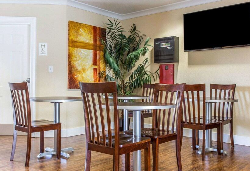 Отель Suburban Studios Kennesawmarietta North