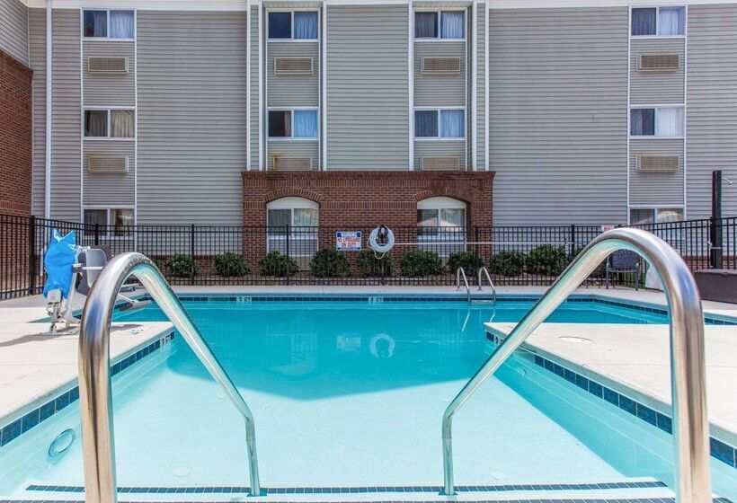 Отель Suburban Studios Kennesawmarietta North