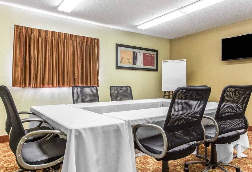 Отель Suburban Studios Kennesawmarietta North