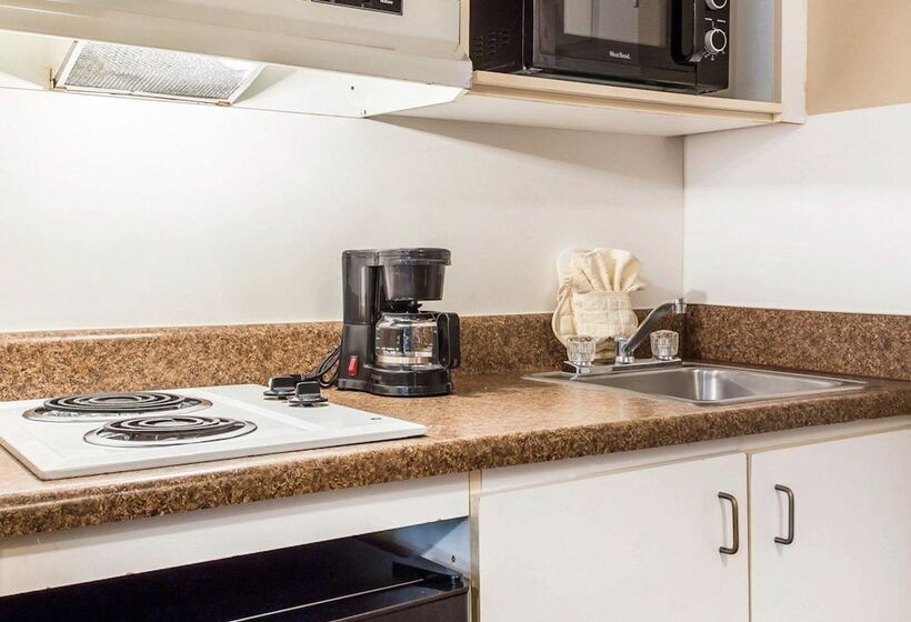 Отель Suburban Studios Kennesawmarietta North