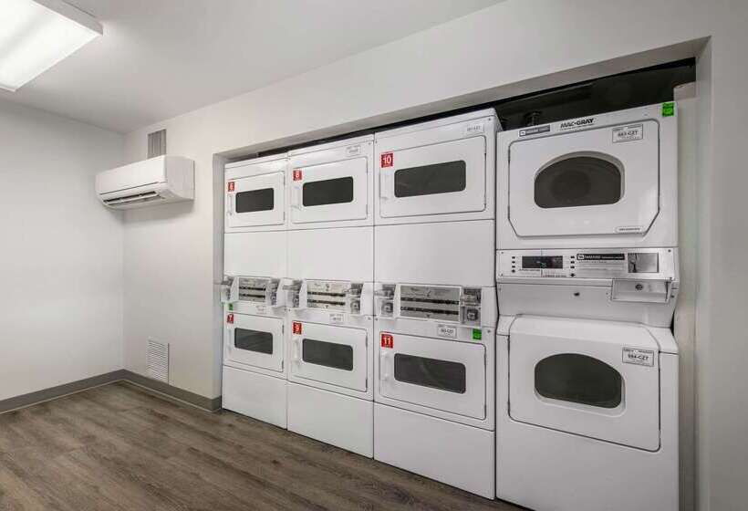 فندق Suburban Studios Lakeland North I4