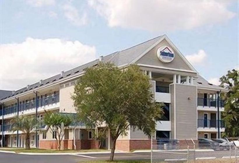 فندق Suburban Studios Lakeland North I4