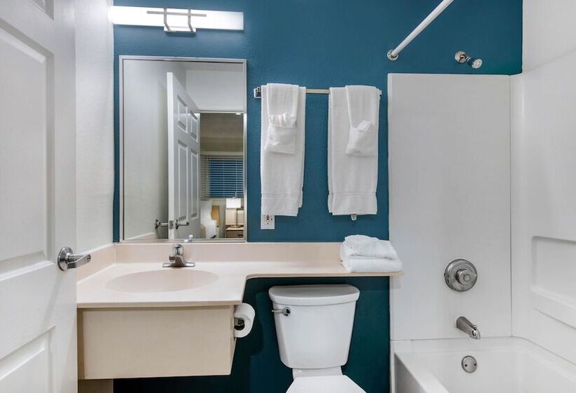 فندق Suburban Studios Lakeland North I4