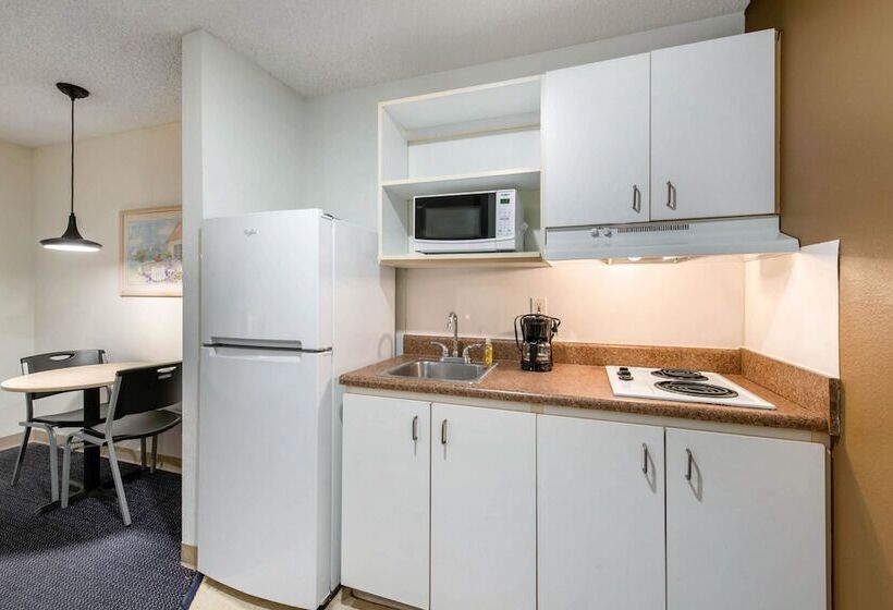 فندق Suburban Studios Lakeland North I4