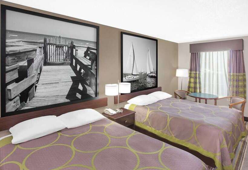 فندق Super 8 By Wyndham Bay St. Louis