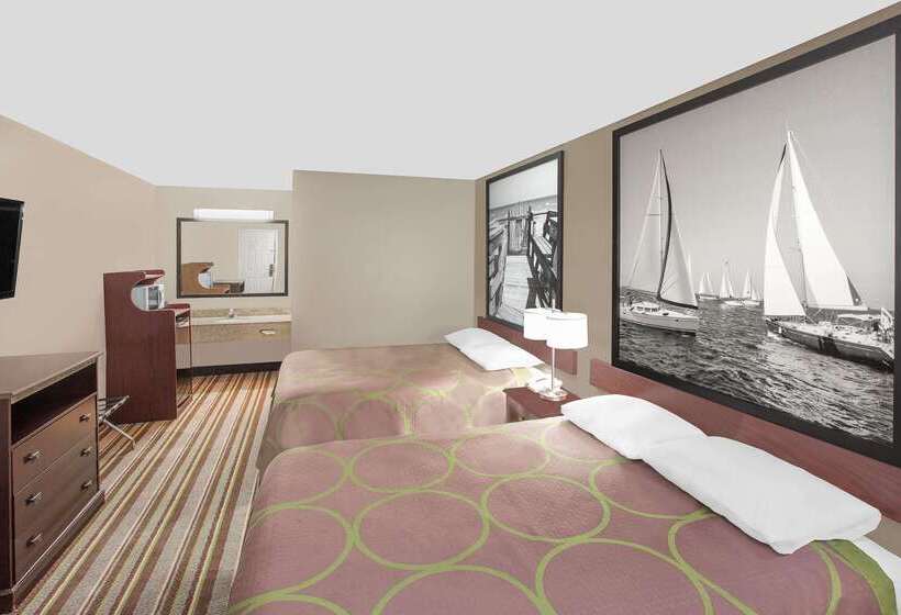 فندق Super 8 By Wyndham Bay St. Louis