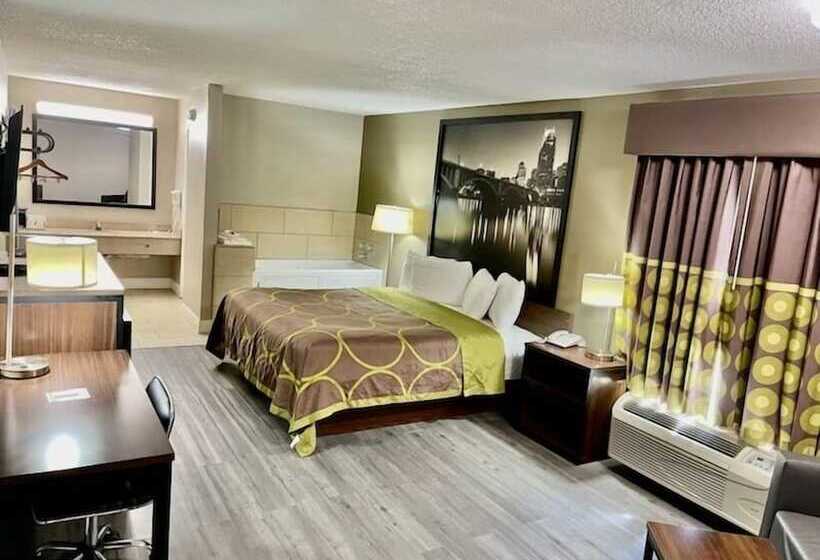 فندق Super 8 By Wyndham Bay St. Louis