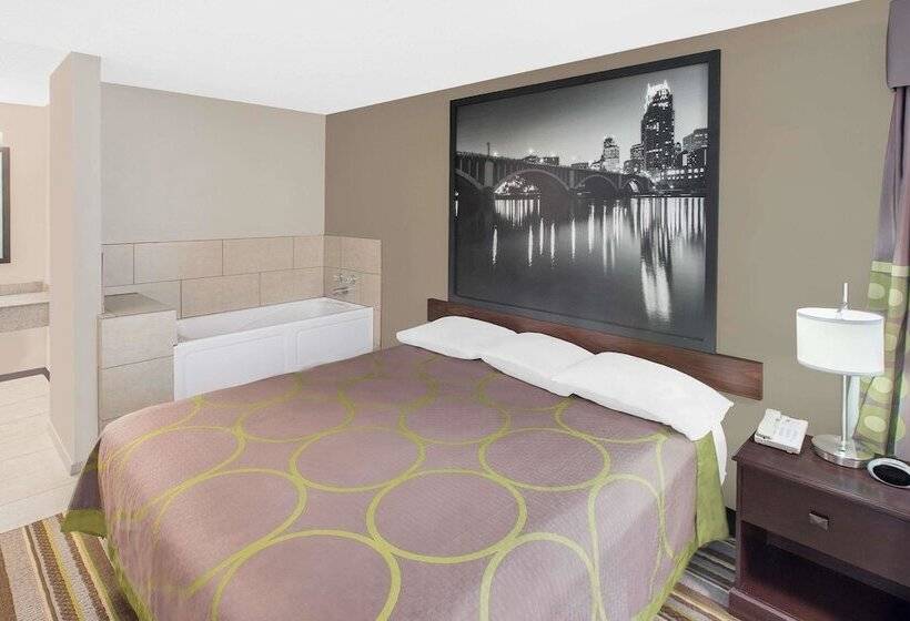 فندق Super 8 By Wyndham Bay St. Louis