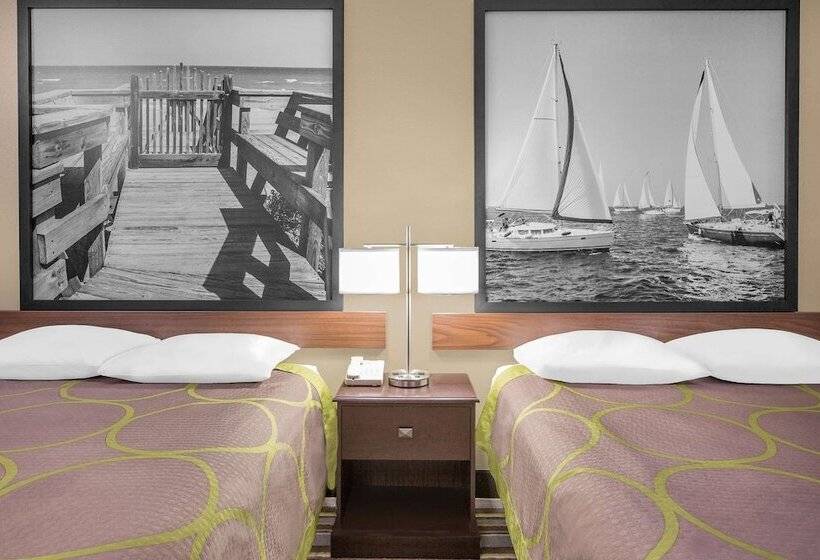 فندق Super 8 By Wyndham Bay St. Louis